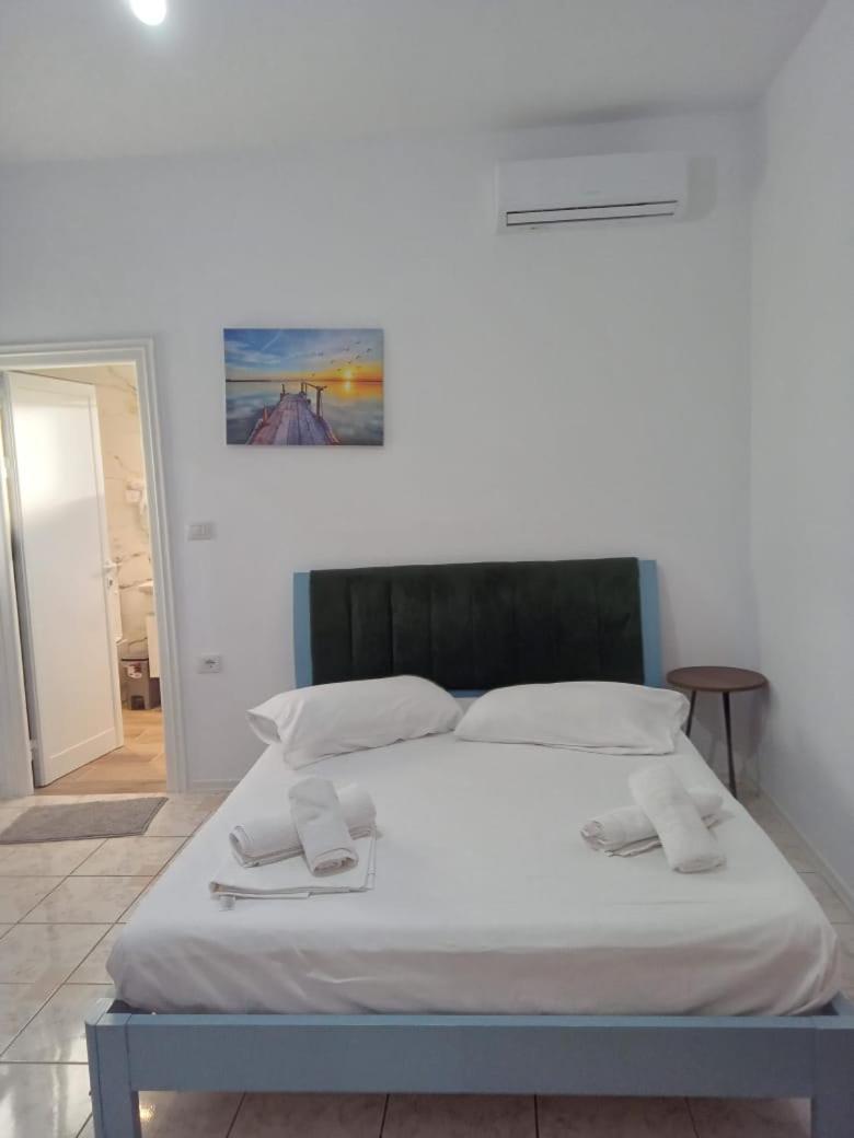 Vila Pasha Saranda Oda fotoğraf
